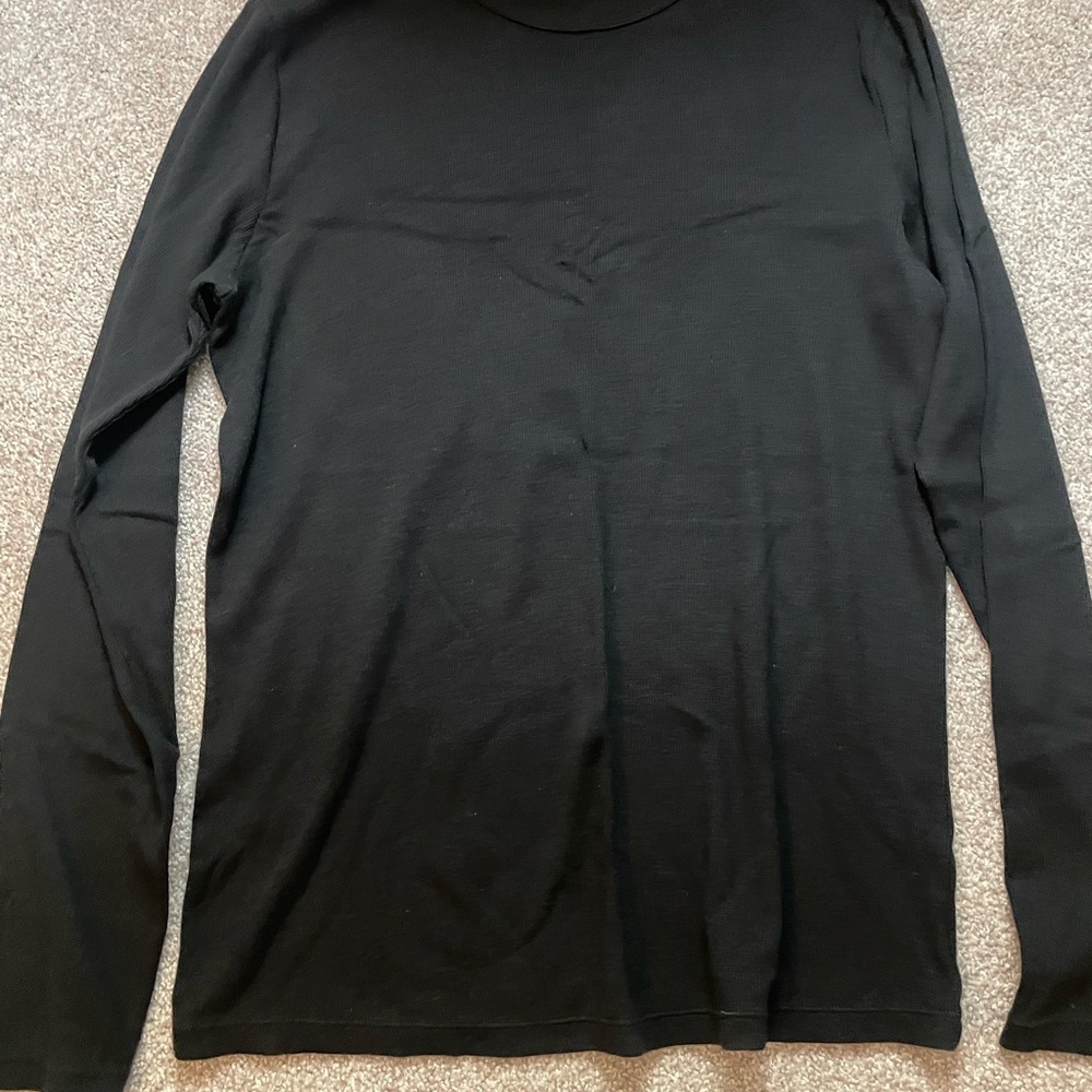 Uniqlo Women's Black Long Sleeve Sweatshirt